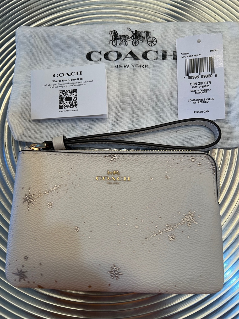 Coach NWT  Chalk Star-Accent Wristlet Pouch